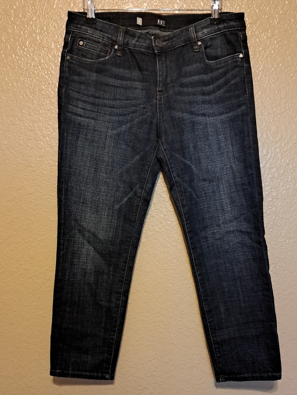 Kut from the Kloth Dark Indigo Cropped Stretch Jeans. Size 8.